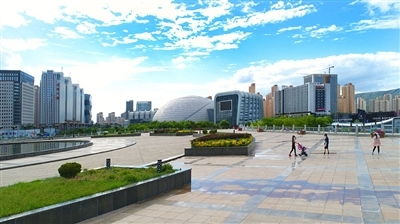 海湖新區(qū) 集五大服務(wù)為一體，創(chuàng)新管理鑄就西寧旅游新地標(biāo)